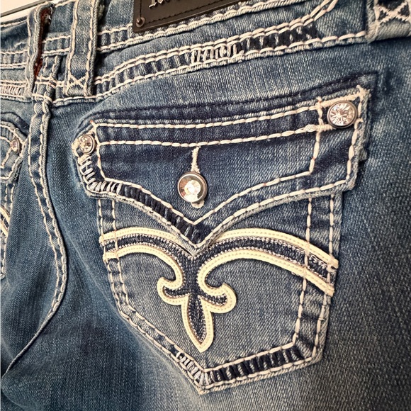 Rock Revival Distressed Blue Embroidered Back Pocket Jeans “Elena” skinny - Picture 4 of 16